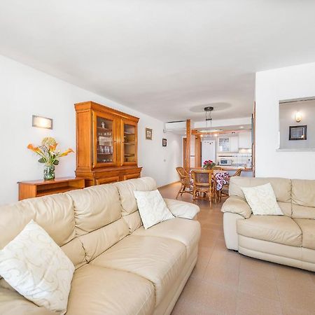 Apartamento Playa De Los Pinos Алькудия Экстерьер фото