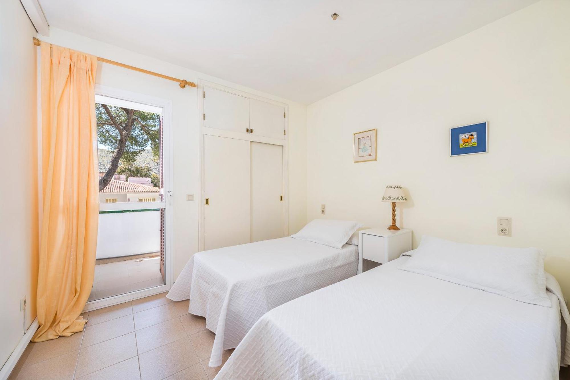 Apartamento Playa De Los Pinos Алькудия Экстерьер фото